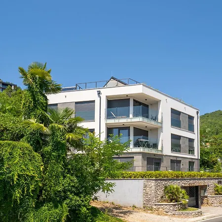 Apartamento Ziza-6 By Interhome