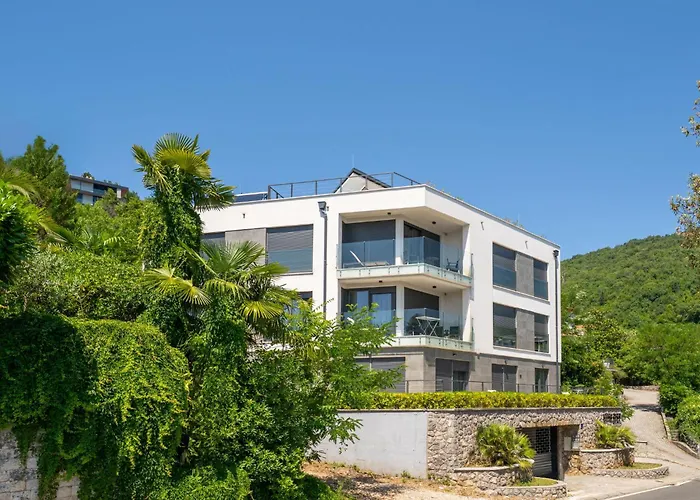 Apartment Ziza-6 By Interhome